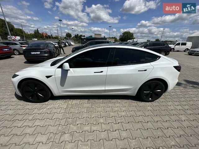 Белый Тесла Модель 3, объемом двигателя 0 л и пробегом 4 тыс. км за 28500 $, фото 1 на Automoto.ua