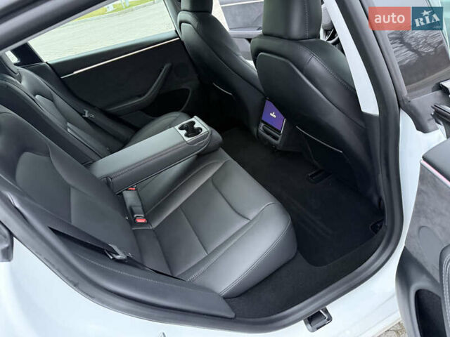 Білий Тесла Модель 3, об'ємом двигуна 0 л та пробігом 3 тис. км за 29900 $, фото 15 на Automoto.ua