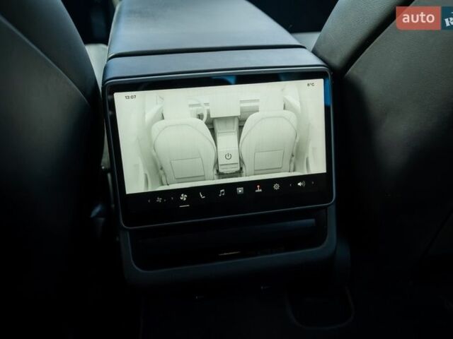 Білий Тесла Модель 3, об'ємом двигуна 0 л та пробігом 27 тис. км за 34000 $, фото 18 на Automoto.ua