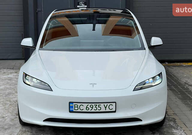 Белый Тесла Модель 3, объемом двигателя 0 л и пробегом 34 тыс. км за 25300 $, фото 29 на Automoto.ua