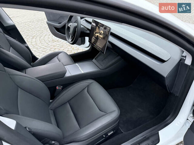 Білий Тесла Модель 3, об'ємом двигуна 0 л та пробігом 3 тис. км за 29900 $, фото 18 на Automoto.ua