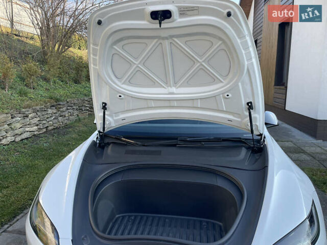 Білий Тесла Модель 3, об'ємом двигуна 0 л та пробігом 45 тис. км за 24000 $, фото 22 на Automoto.ua