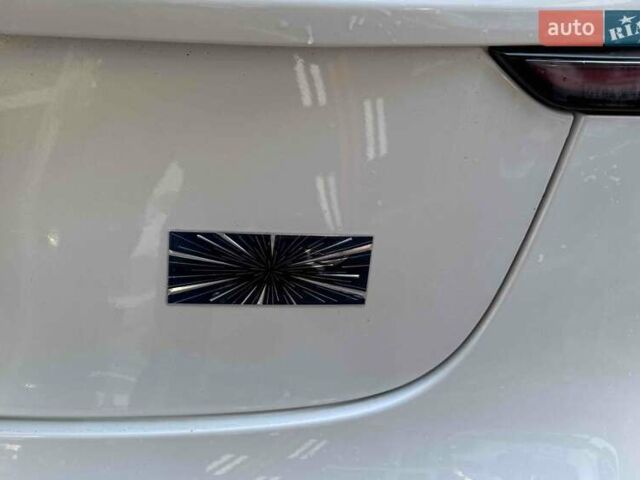 Белый Тесла Модель 3, объемом двигателя 0 л и пробегом 7 тыс. км за 43400 $, фото 7 на Automoto.ua