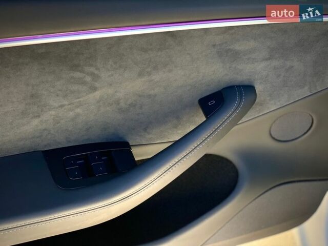 Белый Тесла Модель 3, объемом двигателя 0 л и пробегом 1 тыс. км за 36000 $, фото 19 на Automoto.ua