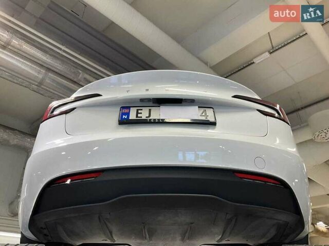Тесла Модель 3 2024 у Києві на Automoto.ua Білий Тесла Модель 3, об'ємом двигуна 0 л та пробігом 14 тис. км за 28500 $, фото 10 на Automoto.ua