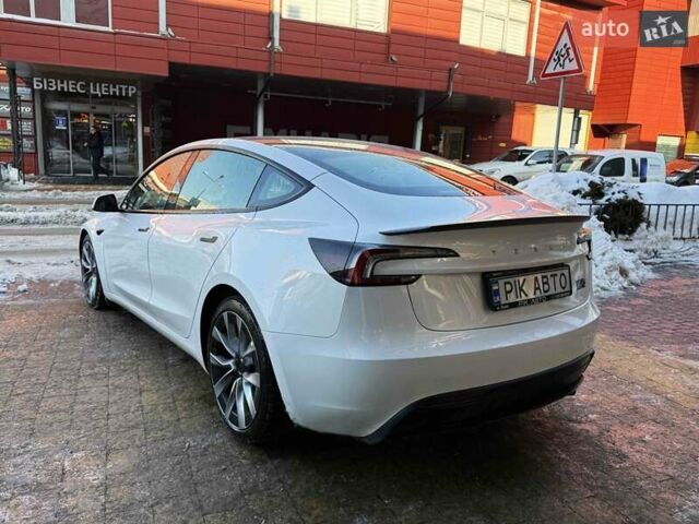 Белый Тесла Модель 3, объемом двигателя 0 л и пробегом 7 тыс. км за 43400 $, фото 8 на Automoto.ua