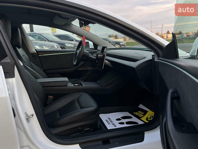 Белый Тесла Модель 3, объемом двигателя 0 л и пробегом 15 тыс. км за 32500 $, фото 21 на Automoto.ua