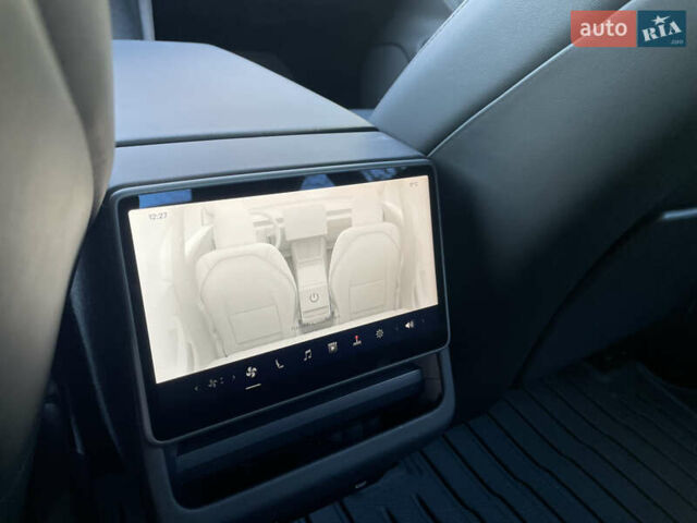 Білий Тесла Модель 3, об'ємом двигуна 0 л та пробігом 45 тис. км за 24000 $, фото 10 на Automoto.ua