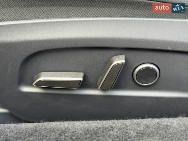 Белый Тесла Модель 3, объемом двигателя 0 л и пробегом 9 тыс. км за 32999 $, фото 10 на Automoto.ua