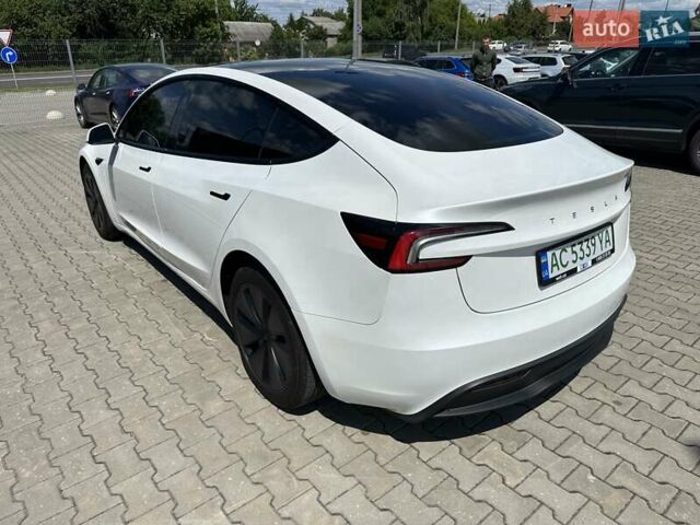 Белый Тесла Модель 3, объемом двигателя 0 л и пробегом 4 тыс. км за 28500 $, фото 2 на Automoto.ua