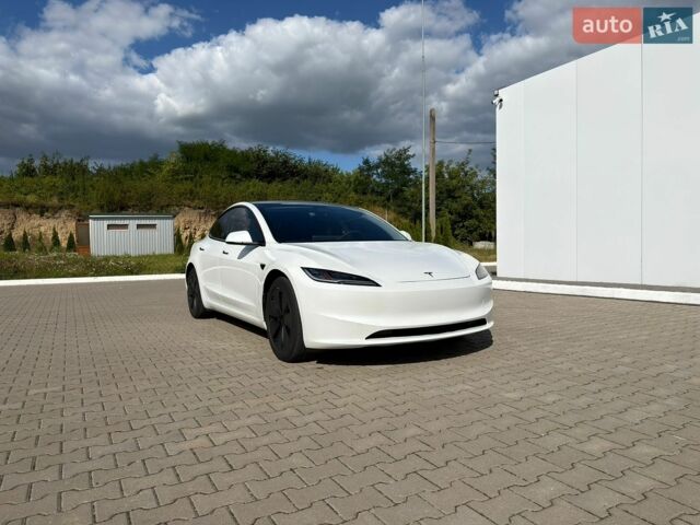 Белый Тесла Модель 3, объемом двигателя 0 л и пробегом 18 тыс. км за 25500 $, фото 2 на Automoto.ua
