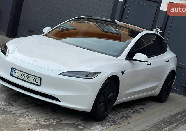 Белый Тесла Модель 3, объемом двигателя 0 л и пробегом 34 тыс. км за 25300 $, фото 31 на Automoto.ua
