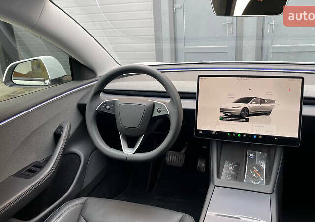 Белый Тесла Модель 3, объемом двигателя 0 л и пробегом 34 тыс. км за 25300 $, фото 19 на Automoto.ua