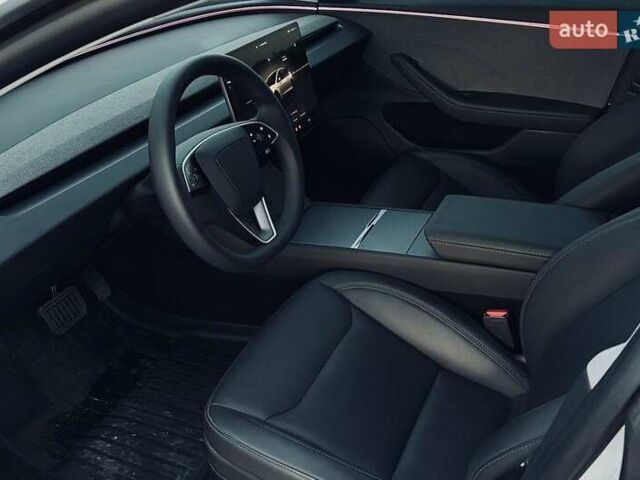 Белый Тесла Модель 3, объемом двигателя 0 л и пробегом 14 тыс. км за 27500 $, фото 4 на Automoto.ua