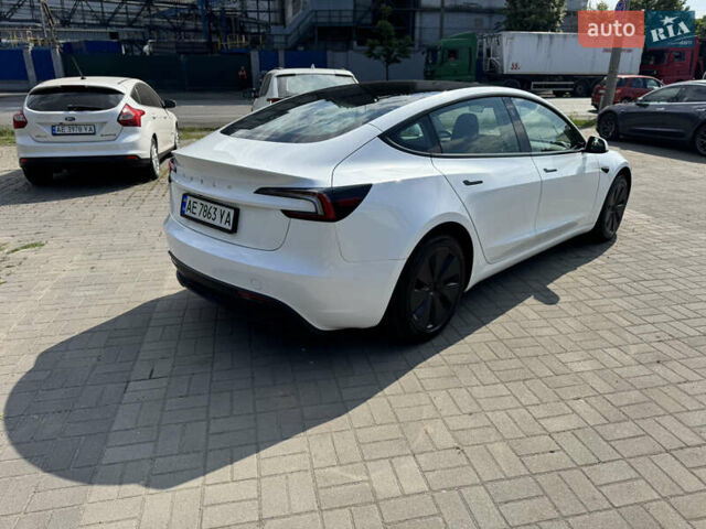 Белый Тесла Модель 3, объемом двигателя 0 л и пробегом 17 тыс. км за 29500 $, фото 7 на Automoto.ua