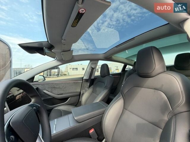 Белый Тесла Модель 3, объемом двигателя 0 л и пробегом 9 тыс. км за 32999 $, фото 13 на Automoto.ua