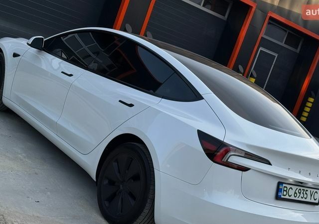 Білий Тесла Модель 3, об'ємом двигуна 0 л та пробігом 34 тис. км за 25300 $, фото 19 на Automoto.ua
