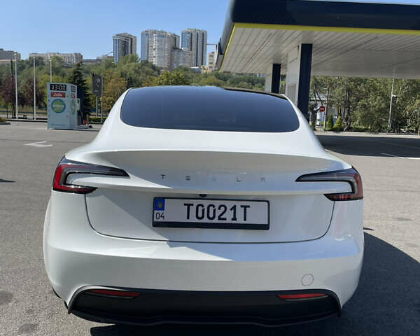 Белый Тесла Модель 3, объемом двигателя 0 л и пробегом 12 тыс. км за 27500 $, фото 4 на Automoto.ua