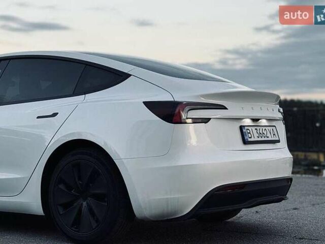 Белый Тесла Модель 3, объемом двигателя 0 л и пробегом 14 тыс. км за 27500 $, фото 3 на Automoto.ua