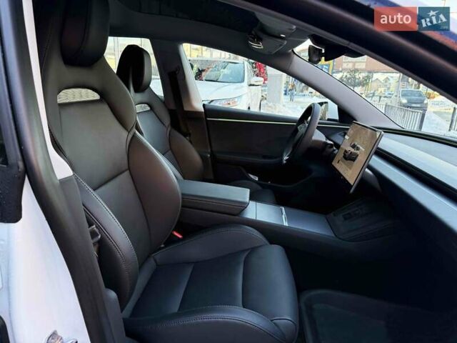 Белый Тесла Модель 3, объемом двигателя 0 л и пробегом 7 тыс. км за 43400 $, фото 53 на Automoto.ua