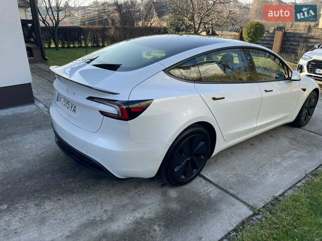 Білий Тесла Модель 3, об'ємом двигуна 0 л та пробігом 45 тис. км за 24000 $, фото 3 на Automoto.ua