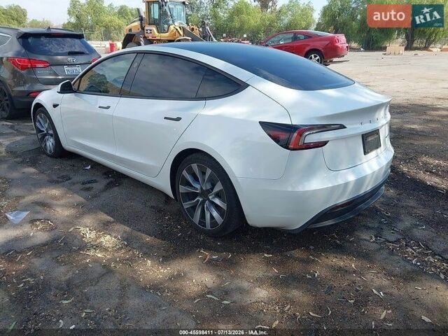 Білий Тесла Модель 3, об'ємом двигуна 0 л та пробігом 39 тис. км за 8700 $, фото 4 на Automoto.ua