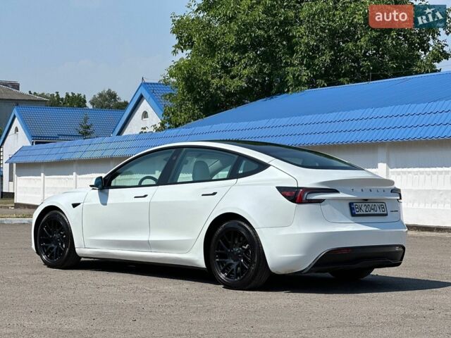 Белый Тесла Модель 3, объемом двигателя 0 л и пробегом 40 тыс. км за 23999 $, фото 15 на Automoto.ua