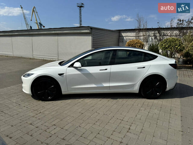 Білий Тесла Модель 3, об'ємом двигуна 0 л та пробігом 17 тис. км за 31999 $, фото 6 на Automoto.ua