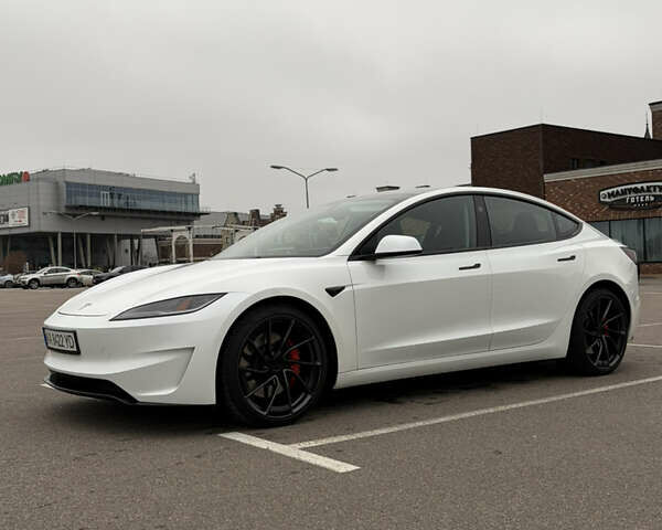 Белый Тесла Модель 3, объемом двигателя 0 л и пробегом 172 тыс. км за 38500 $, фото 6 на Automoto.ua