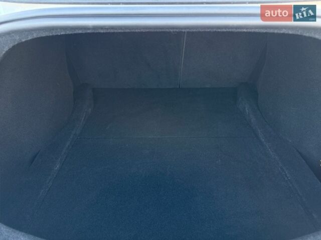 Белый Тесла Модель 3, объемом двигателя 0 л и пробегом 44 тыс. км за 34990 $, фото 34 на Automoto.ua