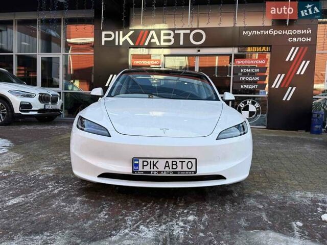 Белый Тесла Модель 3, объемом двигателя 0 л и пробегом 7 тыс. км за 43400 $, фото 2 на Automoto.ua