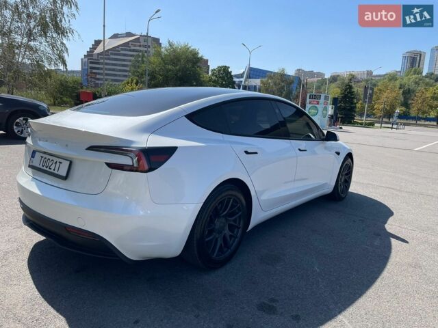 Белый Тесла Модель 3, объемом двигателя 0 л и пробегом 19 тыс. км за 26000 $, фото 3 на Automoto.ua