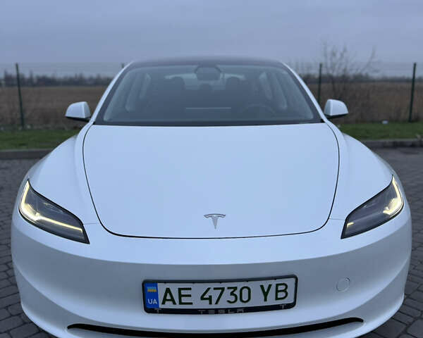 Белый Тесла Модель 3, объемом двигателя 0 л и пробегом 2 тыс. км за 32700 $, фото 13 на Automoto.ua