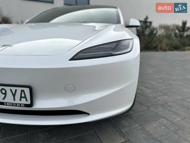 Білий Тесла Модель 3, об'ємом двигуна 0 л та пробігом 7 тис. км за 26300 $, фото 8 на Automoto.ua