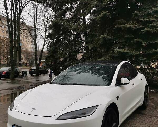 Белый Тесла Модель 3, объемом двигателя 0 л и пробегом 5 тыс. км за 30000 $, фото 4 на Automoto.ua