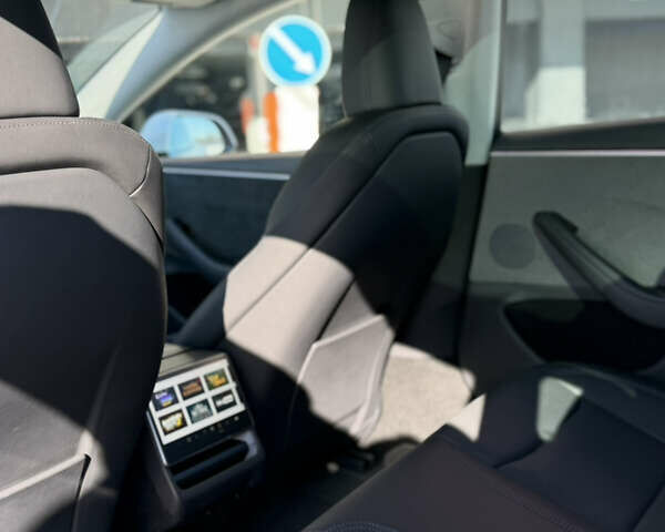 Білий Тесла Модель 3, об'ємом двигуна 0 л та пробігом 39 тис. км за 29800 $, фото 12 на Automoto.ua