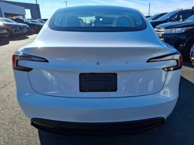 Білий Тесла Модель 3, об'ємом двигуна 0 л та пробігом 26 тис. км за 15000 $, фото 4 на Automoto.ua