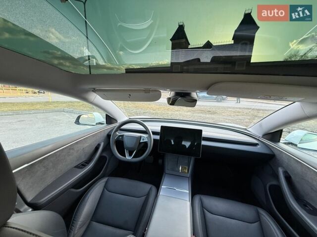 Белый Тесла Модель 3, объемом двигателя 0 л и пробегом 44 тыс. км за 34990 $, фото 41 на Automoto.ua