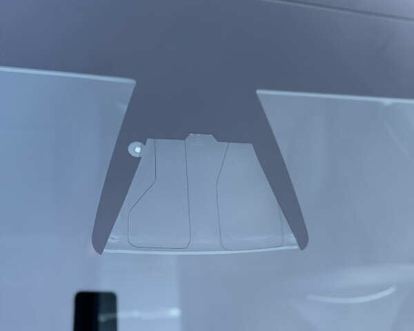 Белый Тесла Модель 3, объемом двигателя 0 л и пробегом 2 тыс. км за 32700 $, фото 14 на Automoto.ua