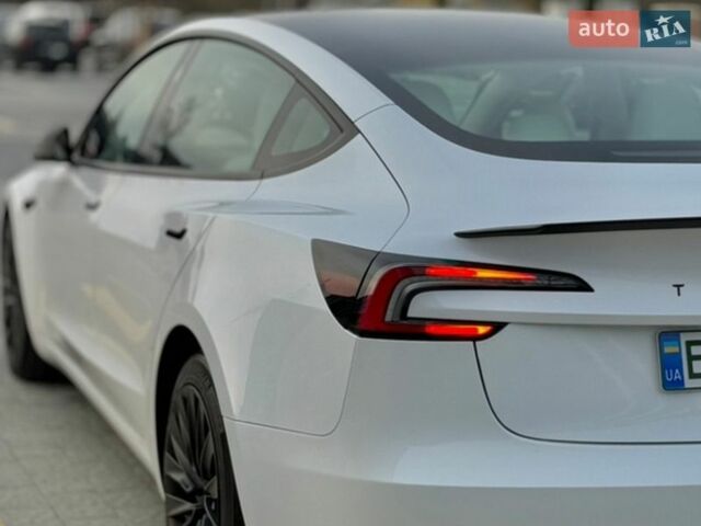 Білий Тесла Модель 3, об'ємом двигуна 0 л та пробігом 20 тис. км за 30999 $, фото 16 на Automoto.ua