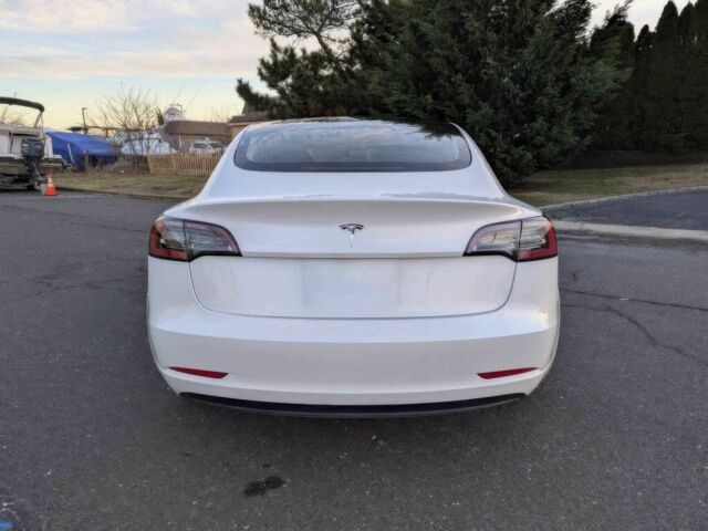 Белый Тесла Модель 3, объемом двигателя 0 л и пробегом 27 тыс. км за 11100 $, фото 3 на Automoto.ua