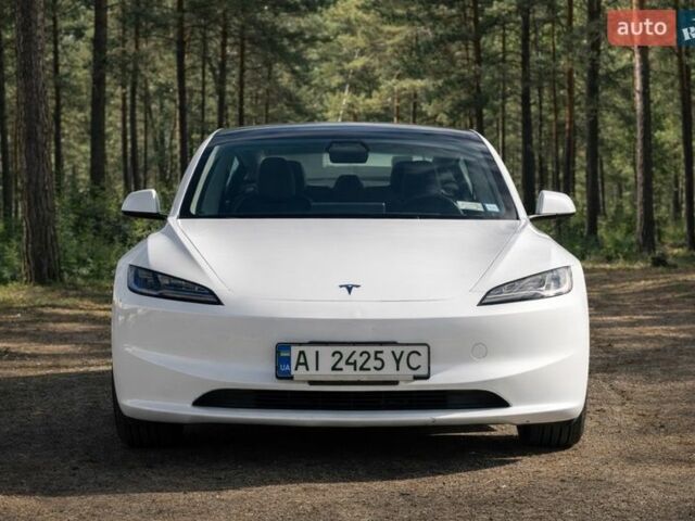 Білий Тесла Модель 3, об'ємом двигуна 0 л та пробігом 27 тис. км за 33800 $, фото 1 на Automoto.ua
