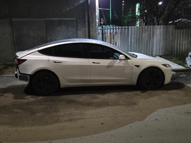 Белый Тесла Модель 3, объемом двигателя 0 л и пробегом 20 тыс. км за 33000 $, фото 5 на Automoto.ua