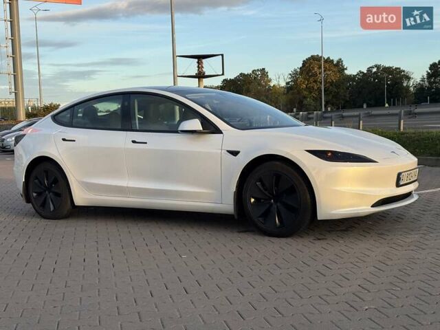 Белый Тесла Модель 3, объемом двигателя 0 л и пробегом 12 тыс. км за 27000 $, фото 2 на Automoto.ua