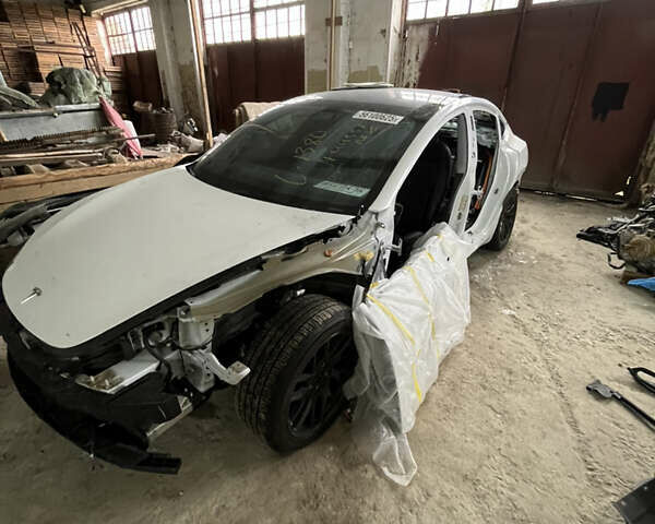 Тесла Модель 3 2024 у Львові на Automoto.ua Білий Тесла Модель 3, об'ємом двигуна 0 л та пробігом 15 тис. км за 20300 $, фото 7 на Automoto.ua
