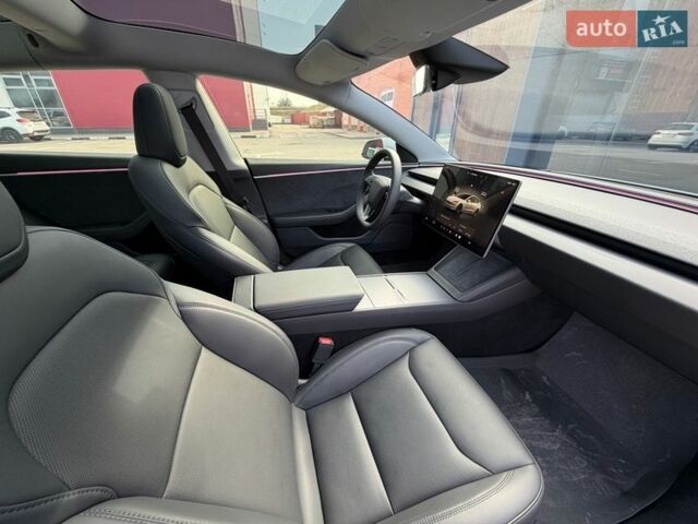 Белый Тесла Модель 3, объемом двигателя 0 л и пробегом 9 тыс. км за 32999 $, фото 32 на Automoto.ua