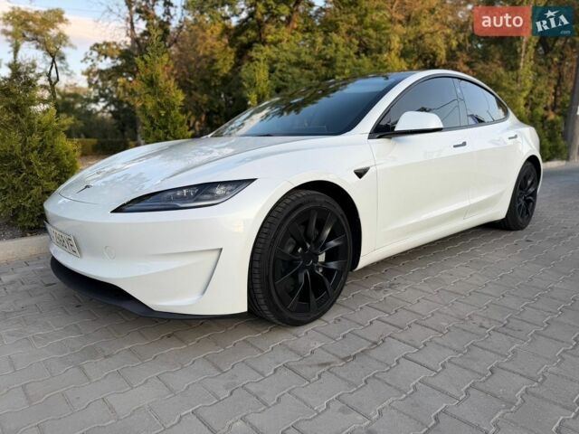 Білий Тесла Модель 3, об'ємом двигуна 0 л та пробігом 24 тис. км за 31999 $, фото 4 на Automoto.ua