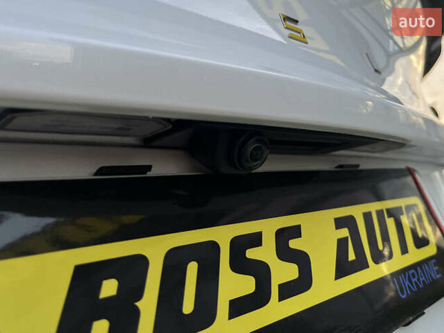 Белый Тесла Модель 3, объемом двигателя 0 л и пробегом 15 тыс. км за 32500 $, фото 25 на Automoto.ua