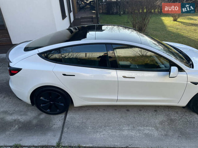 Білий Тесла Модель 3, об'ємом двигуна 0 л та пробігом 45 тис. км за 24000 $, фото 17 на Automoto.ua