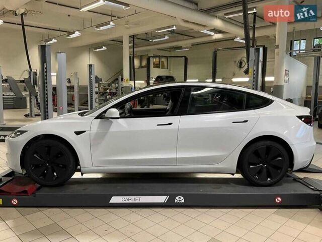 Тесла Модель 3 2024 у Києві на Automoto.ua Білий Тесла Модель 3, об'ємом двигуна 0 л та пробігом 14 тис. км за 28500 $, фото 12 на Automoto.ua